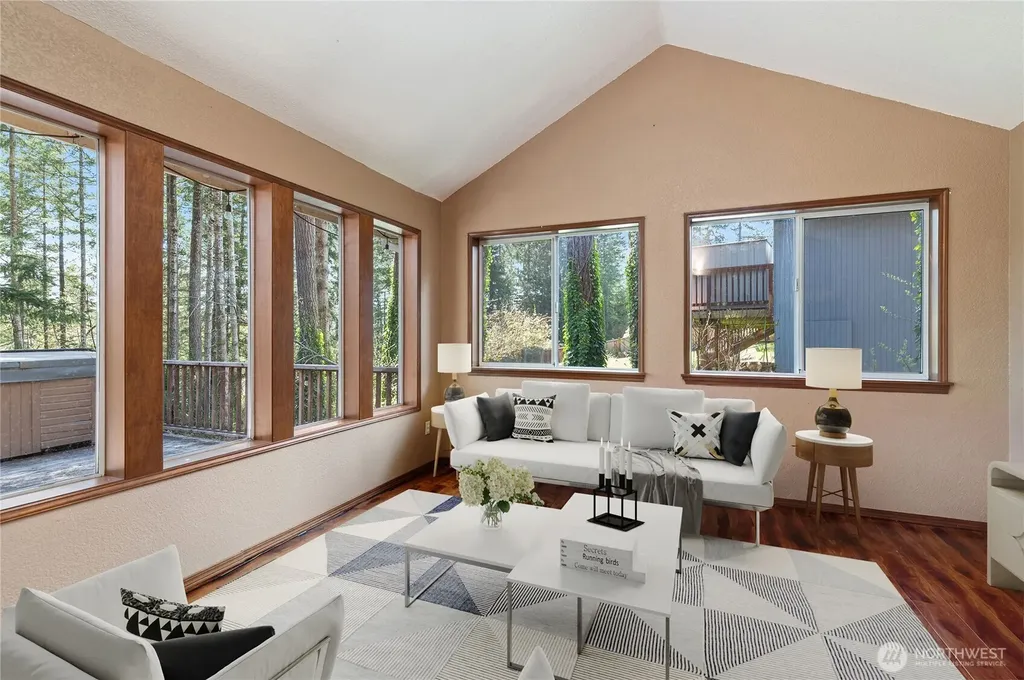 30 E Rainier Drive Allyn WA 98524