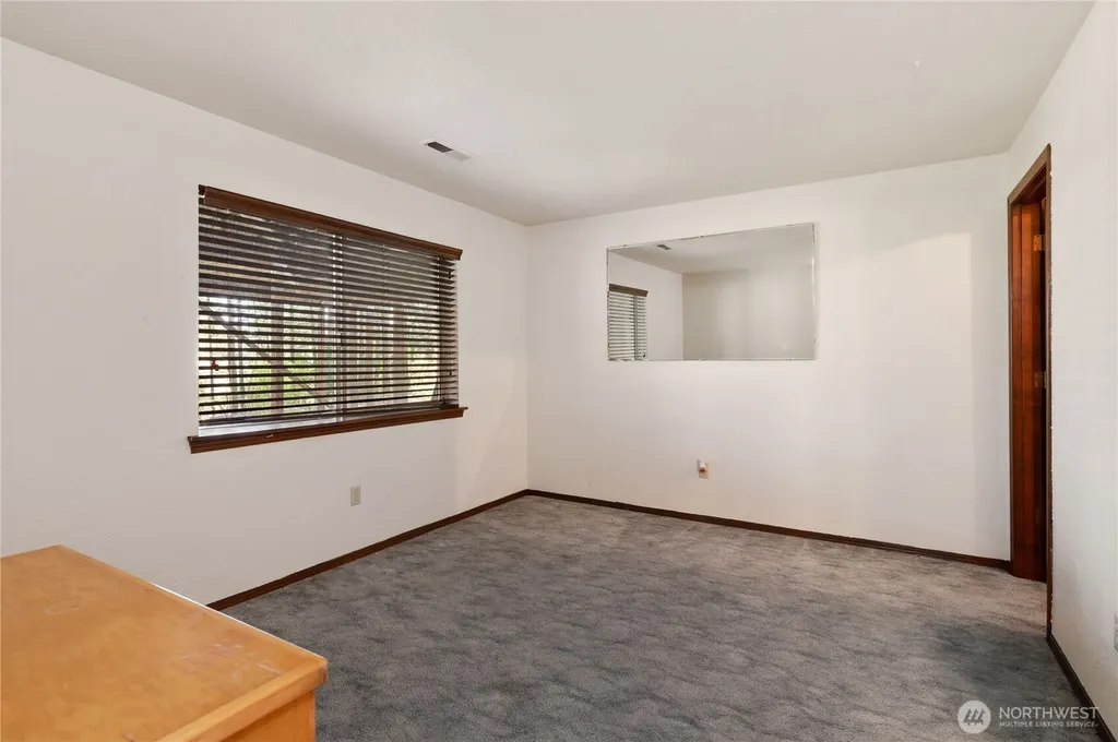 30 E Rainier Drive Allyn WA 98524