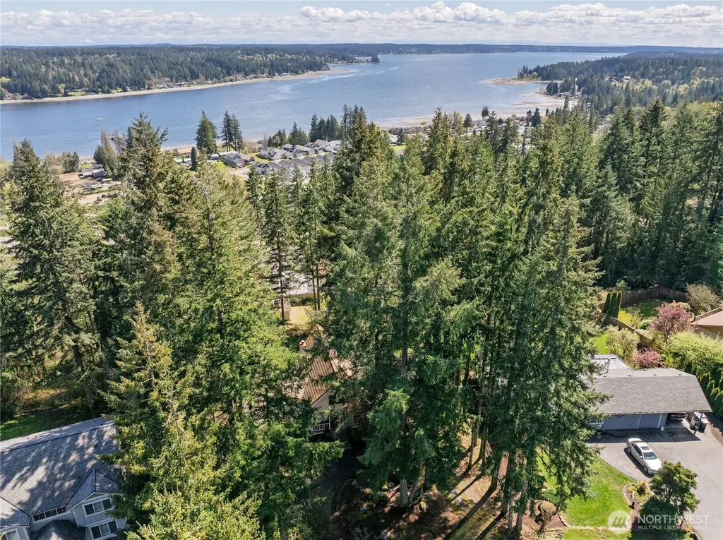 30 E Rainier Drive Allyn WA 98524