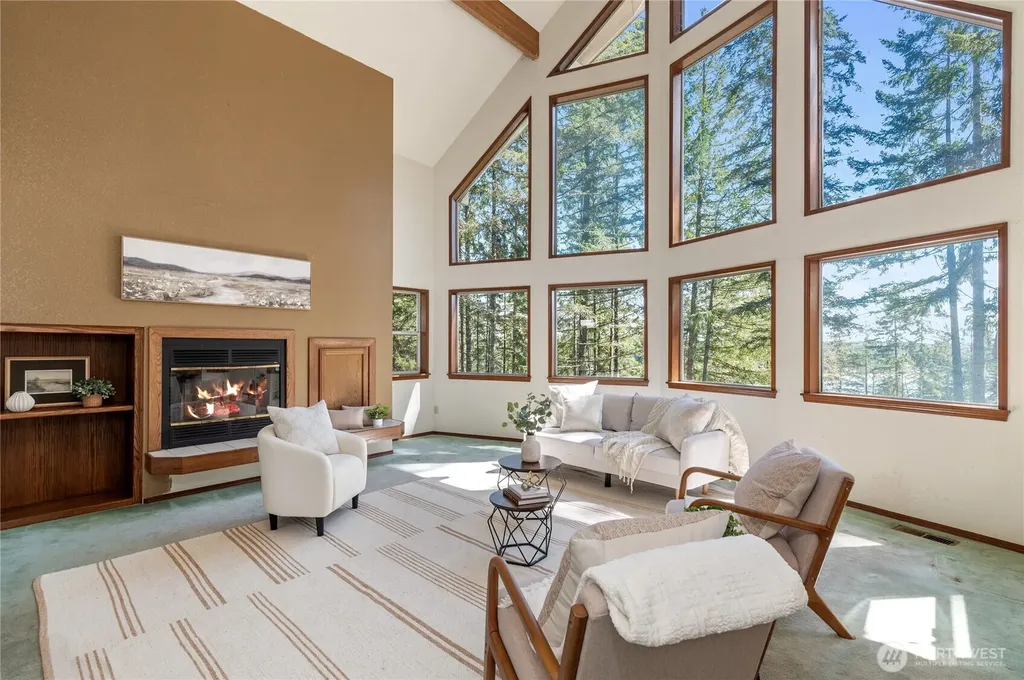 30 E Rainier Drive Allyn WA 98524