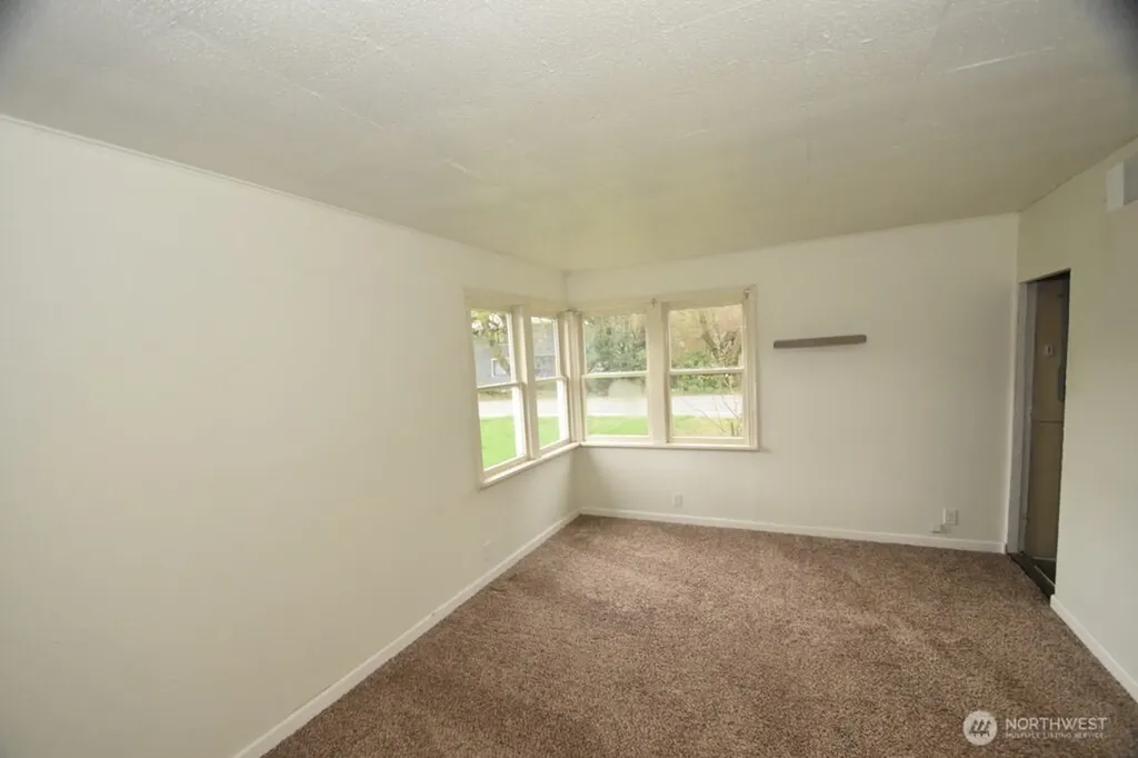 2071 Valley Highway Deming WA 98244