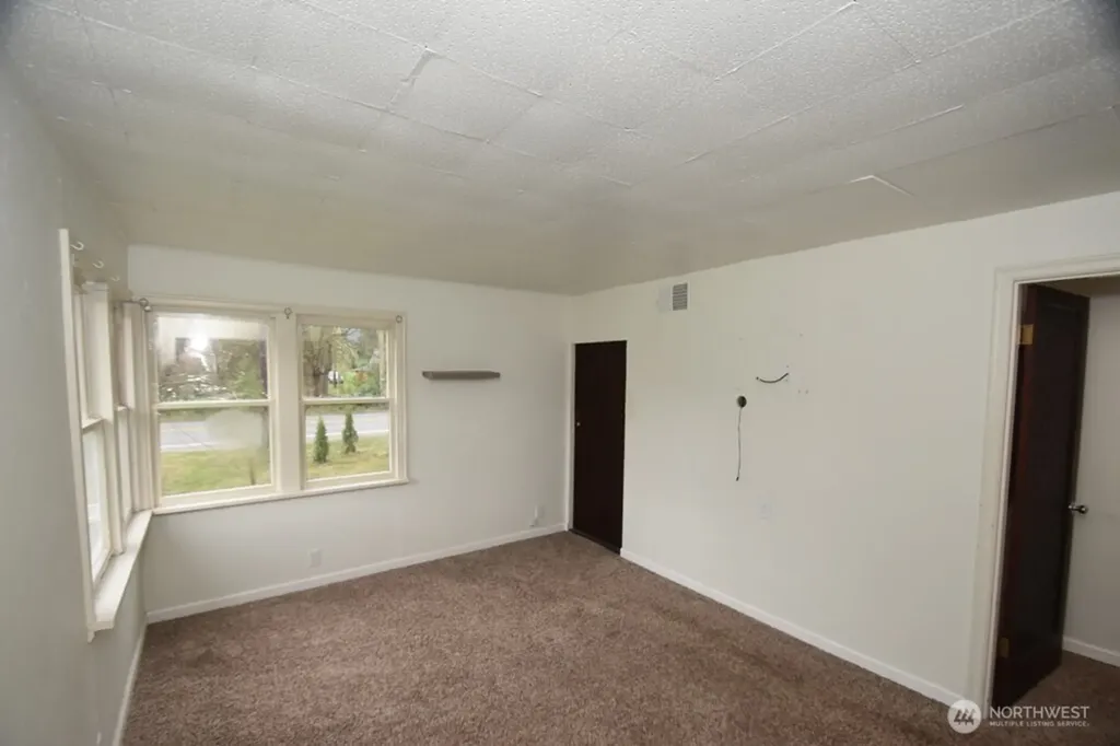 2071 Valley Highway Deming WA 98244