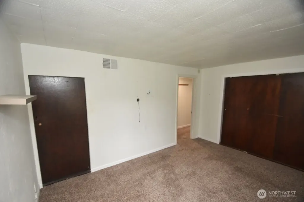 2071 Valley Highway Deming WA 98244