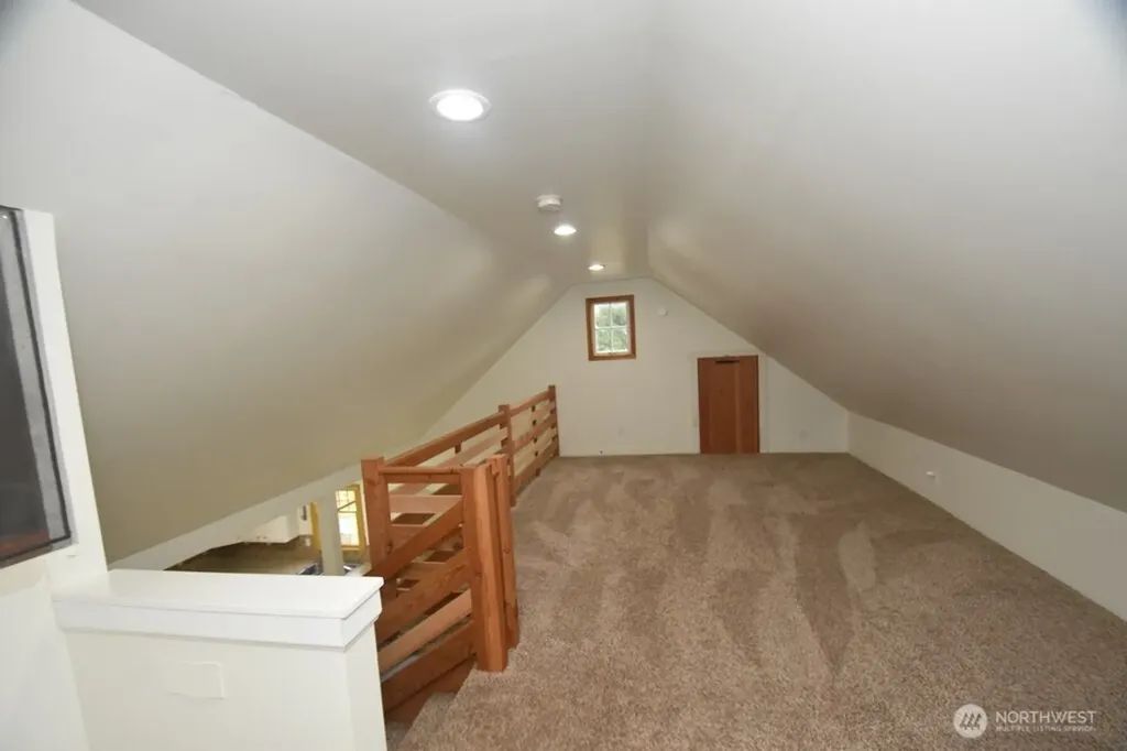 2071 Valley Highway Deming WA 98244