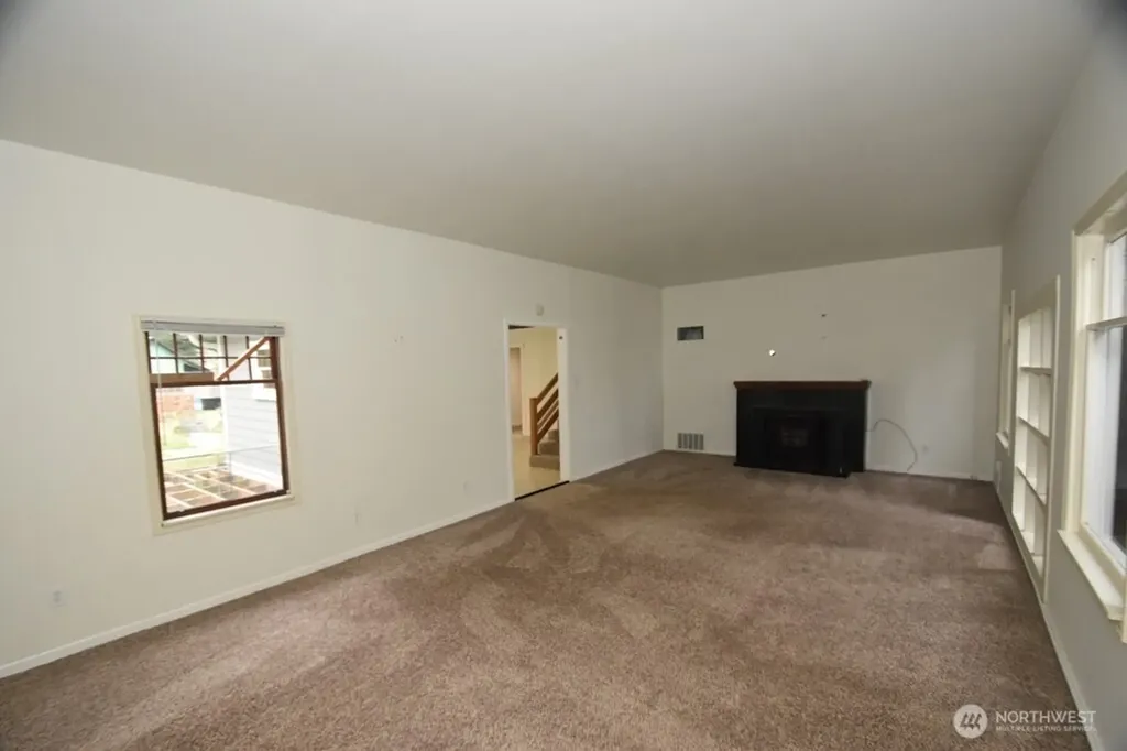 2071 Valley Highway Deming WA 98244