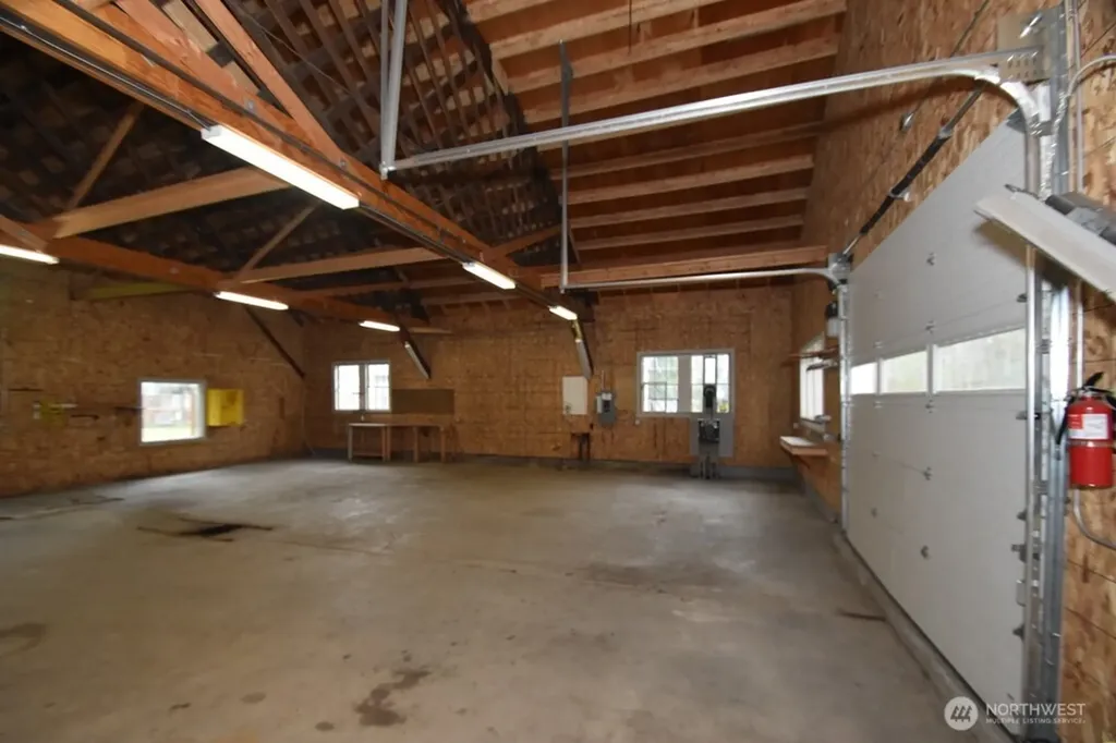 2071 Valley Highway Deming WA 98244