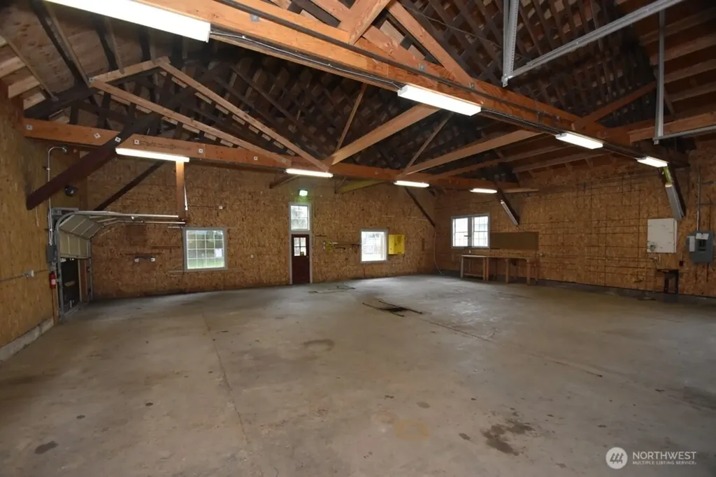 2071 Valley Highway Deming WA 98244