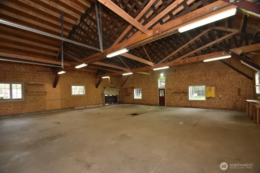2071 Valley Highway Deming WA 98244