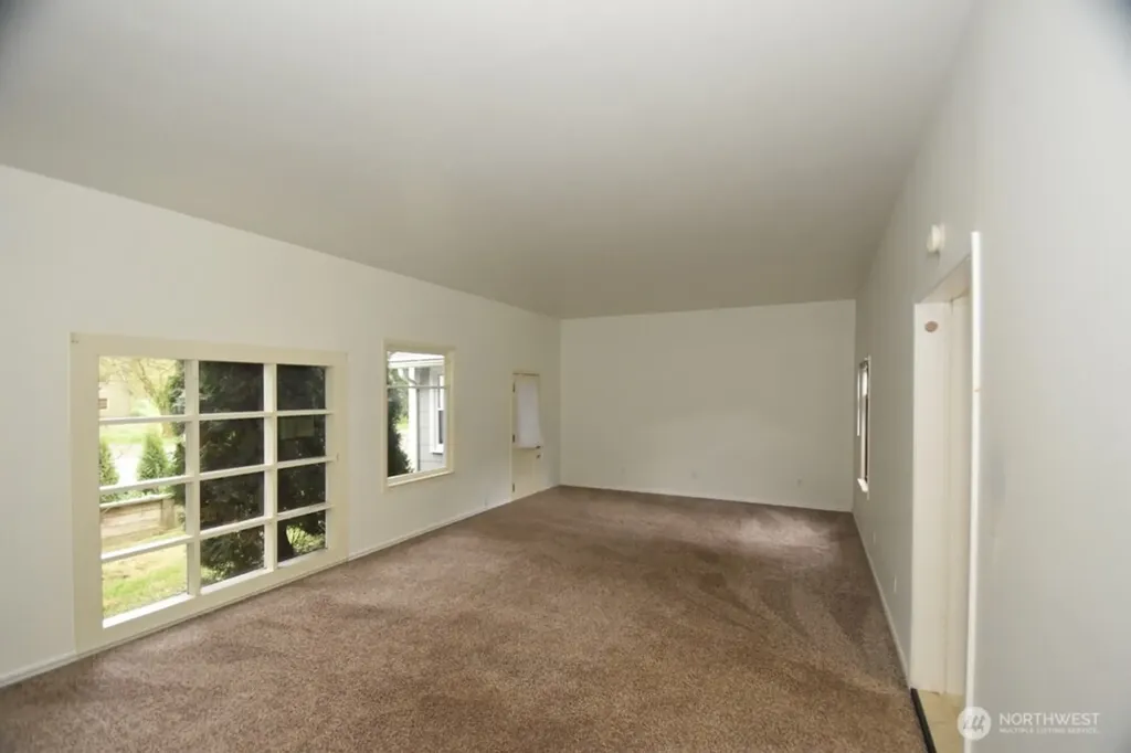 2071 Valley Highway Deming WA 98244