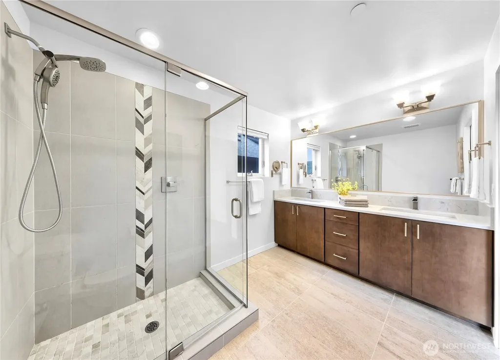 6546 32nd Avenue NE Seattle WA 98115