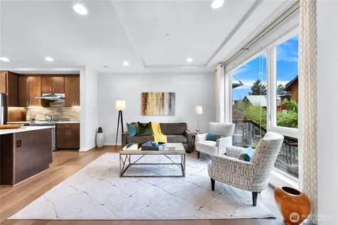 6546 32nd Avenue NE Seattle WA 98115
