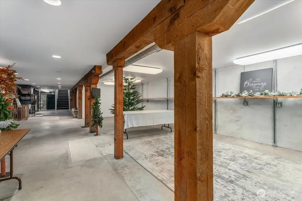 131 E Woodin Avenue Chelan WA 98816