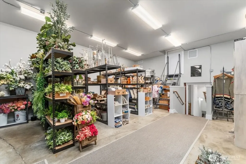 131 E Woodin Avenue Chelan WA 98816