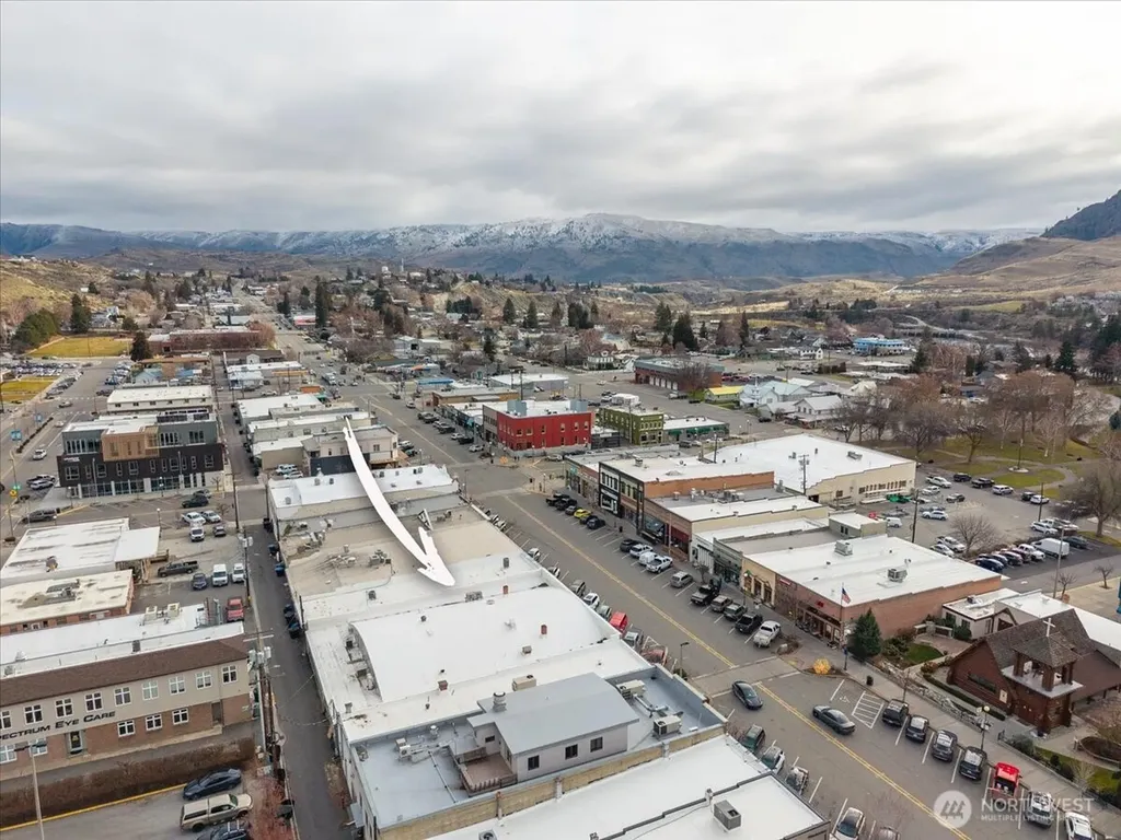 131 E Woodin Avenue Chelan WA 98816