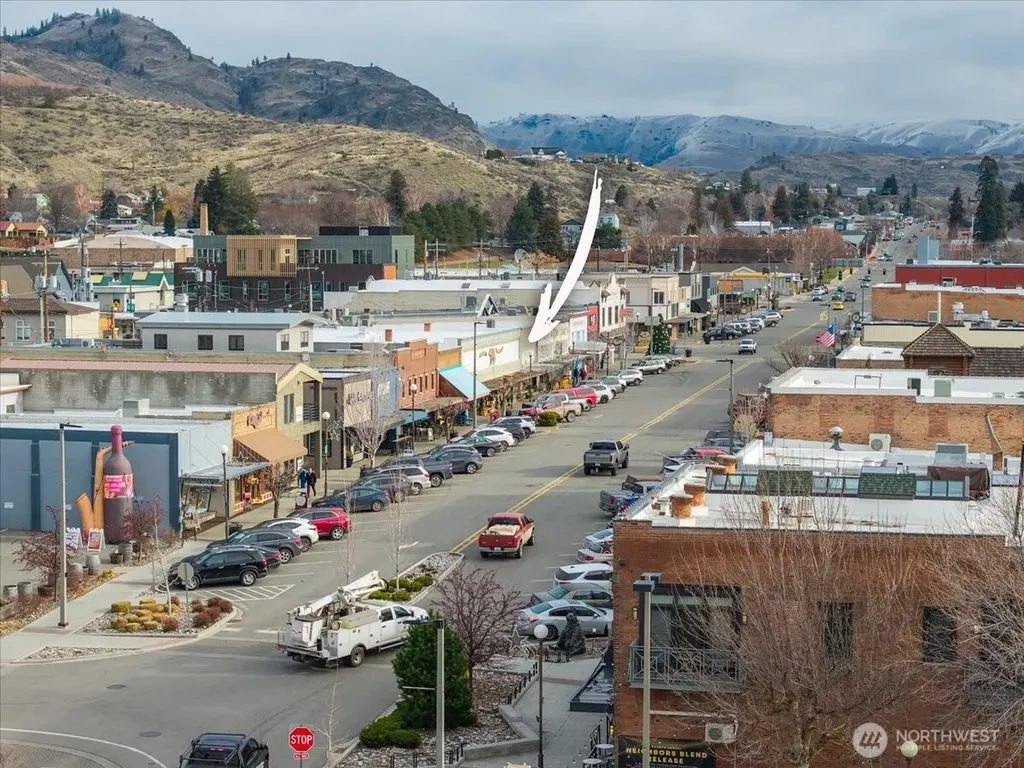 131 E Woodin Avenue Chelan WA 98816