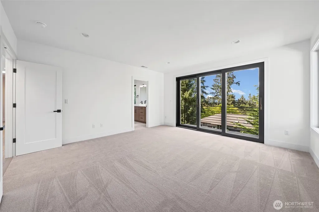16036 SE 44th Court Bellevue WA 98006