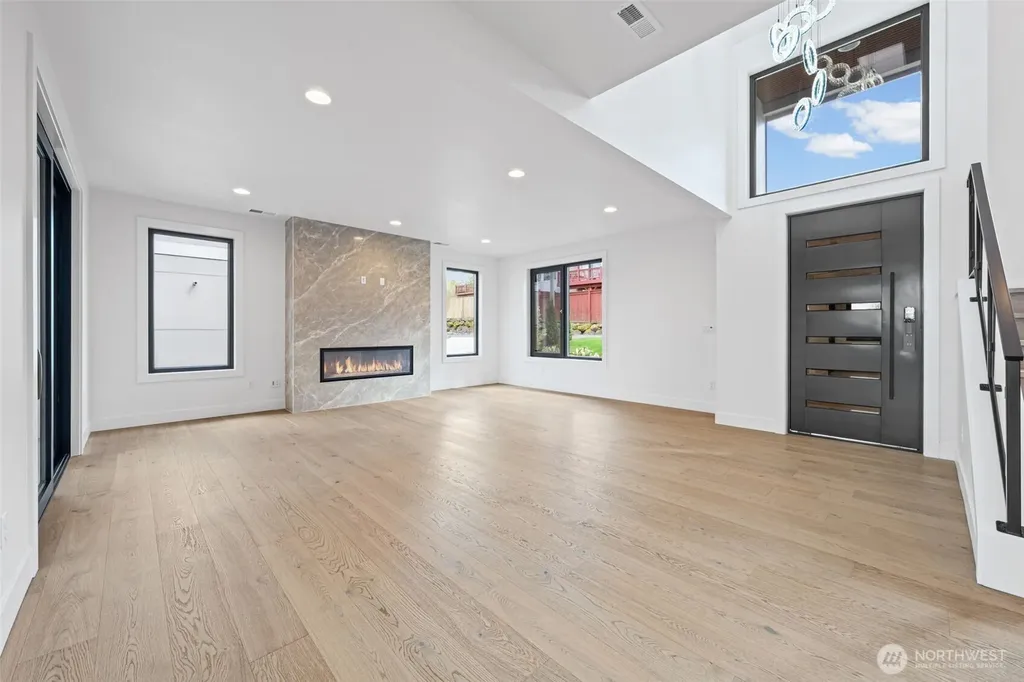 16036 SE 44th Court Bellevue WA 98006