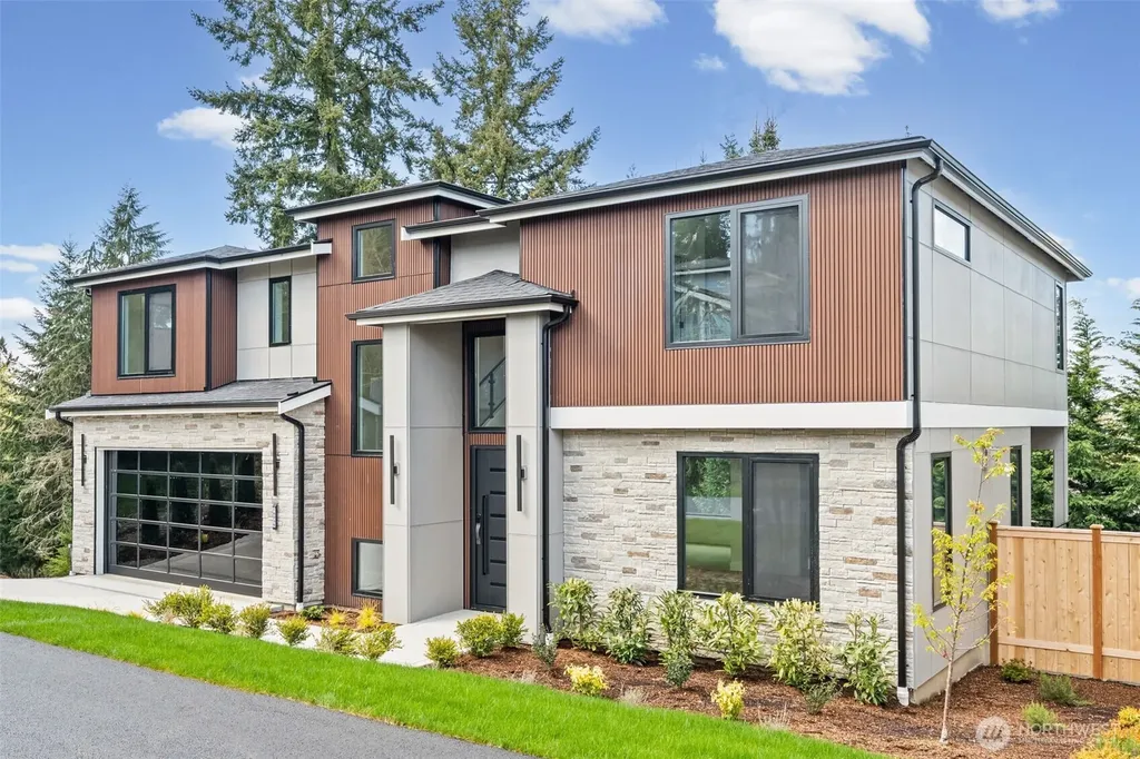 16036 SE 44th Court Bellevue WA 98006