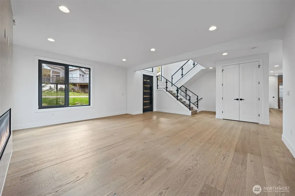 16036 SE 44th Court Bellevue WA 98006