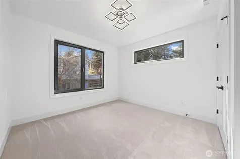 16036 SE 44th Court Bellevue WA 98006