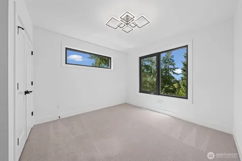 16036 SE 44th Court Bellevue WA 98006