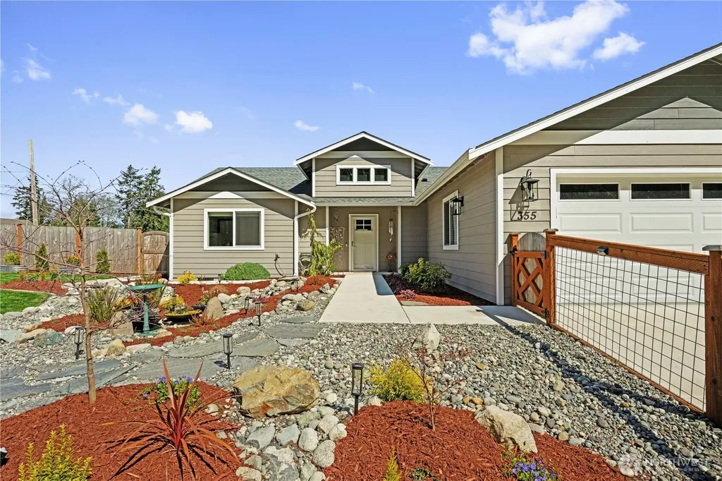 355 E Bon Air Drive Coupeville WA 98239