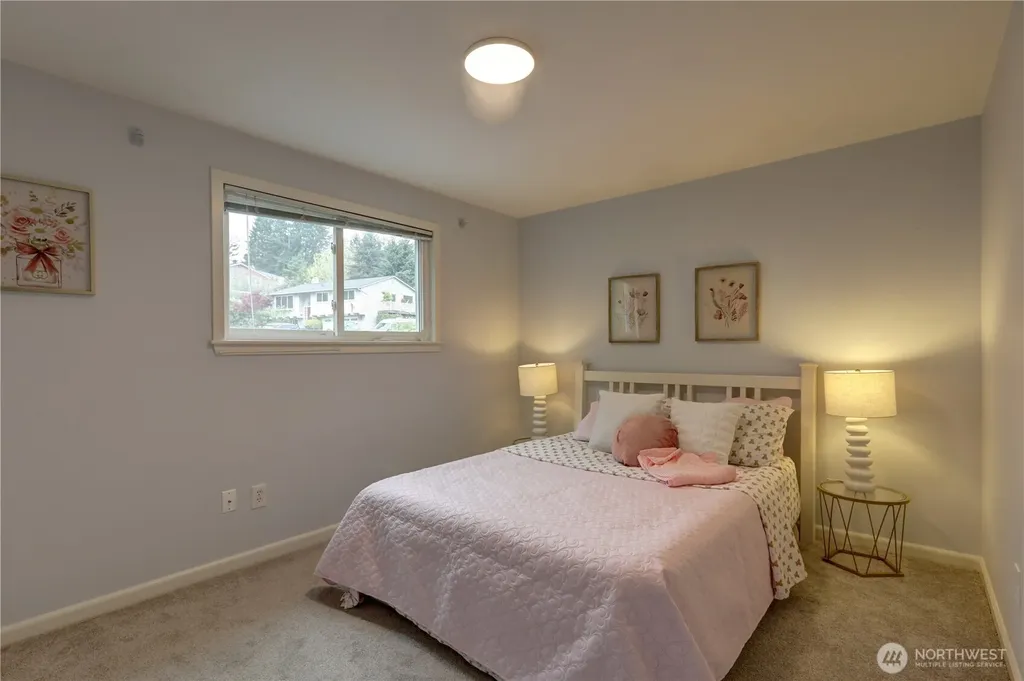 13528 95th Avenue NE Kirkland WA 98034
