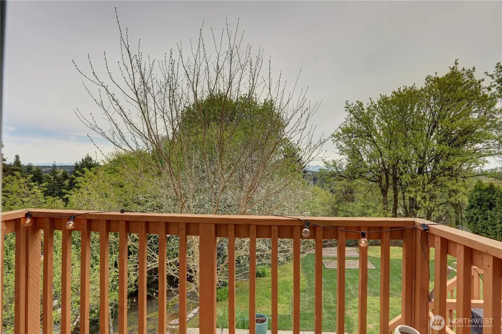 13528 95th Avenue NE Kirkland WA 98034