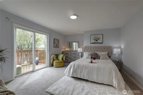 13528 95th Avenue NE Kirkland WA 98034