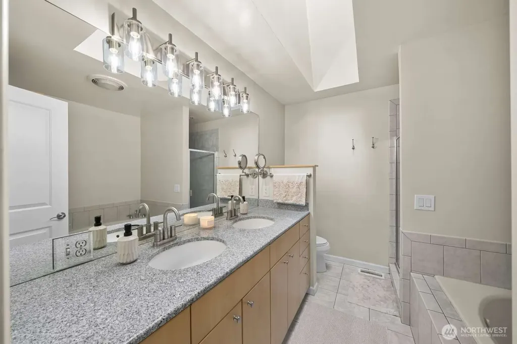 10040 Dekoven Drive SW Lakewood WA 98499