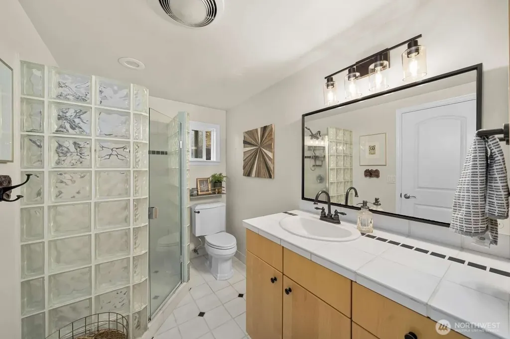 10040 Dekoven Drive SW Lakewood WA 98499