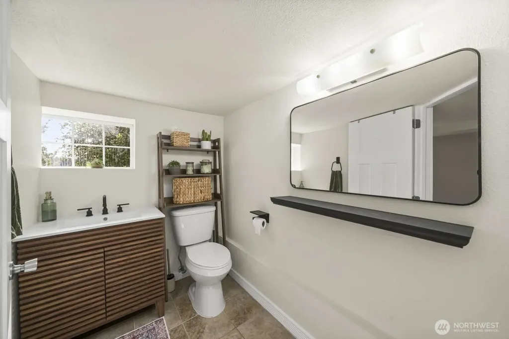 10040 Dekoven Drive SW Lakewood WA 98499