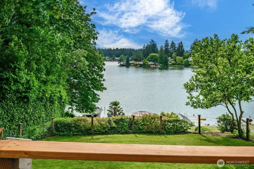 10040 Dekoven Drive SW Lakewood WA 98499