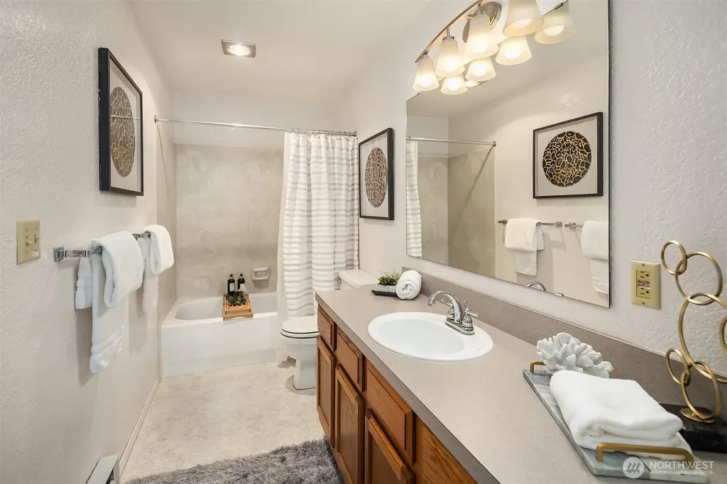 7518 24th Avenue NW Seattle WA 98117