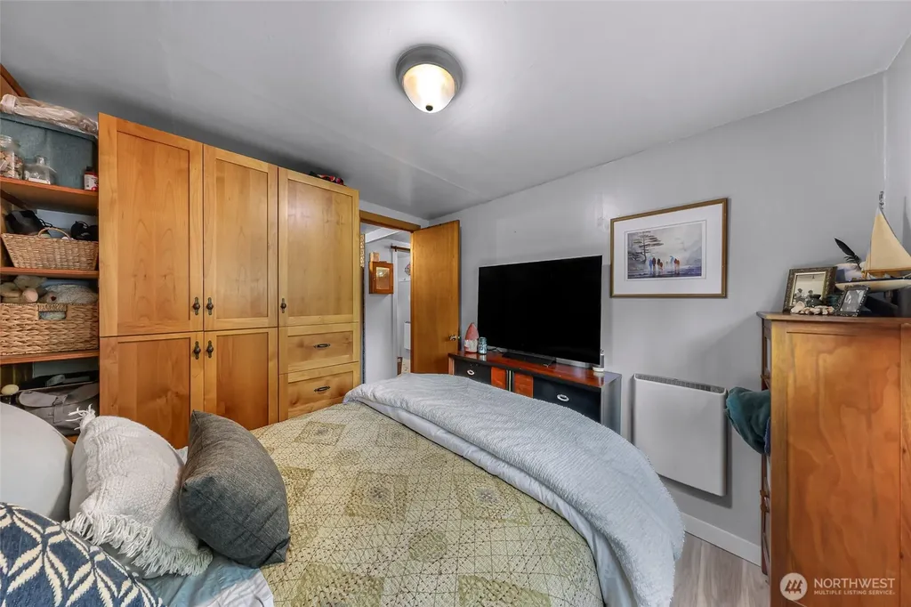 5013 Cedar Street Blaine WA 98230