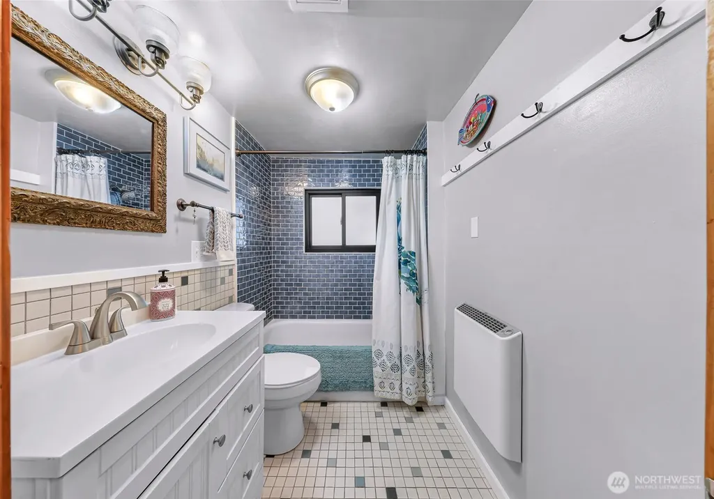 5013 Cedar Street Blaine WA 98230