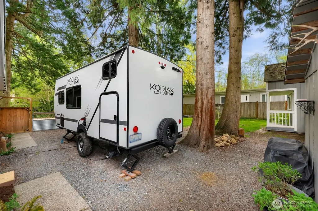 5013 Cedar Street Blaine WA 98230