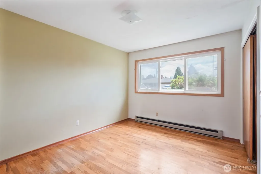 2586 Taylor Longview WA 98632