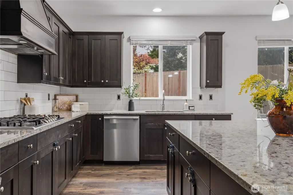 21113 46th Place W Lynnwood WA 98036