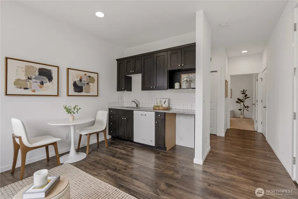 21113 46th Place W Lynnwood WA 98036