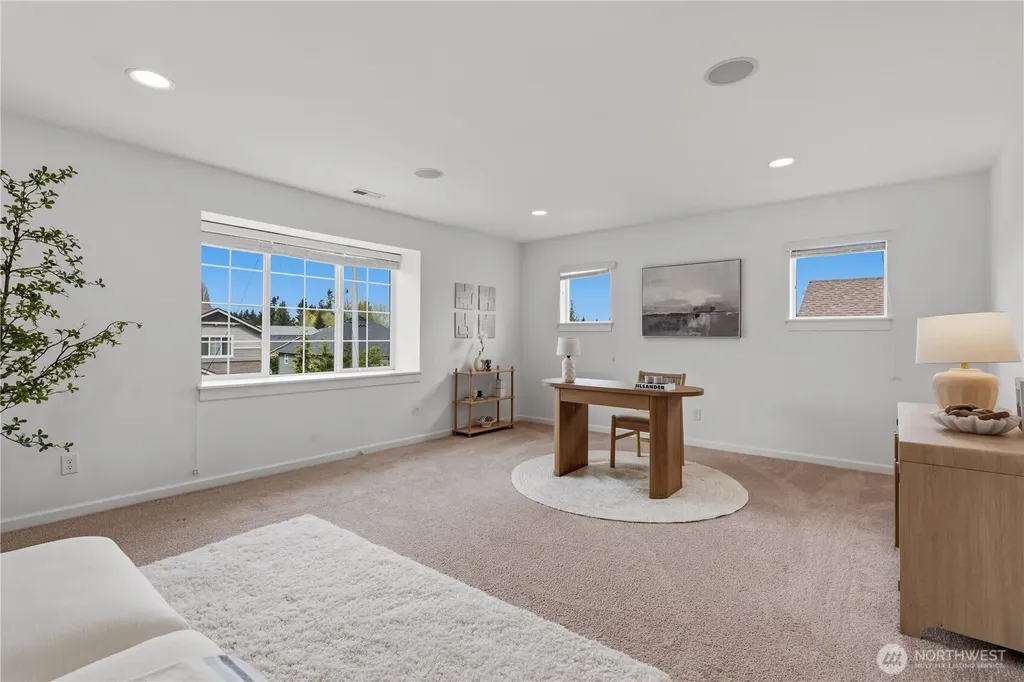 21113 46th Place W Lynnwood WA 98036