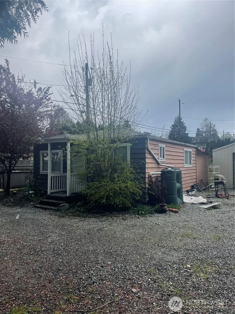 3101 S Walden Street Seattle WA 98144