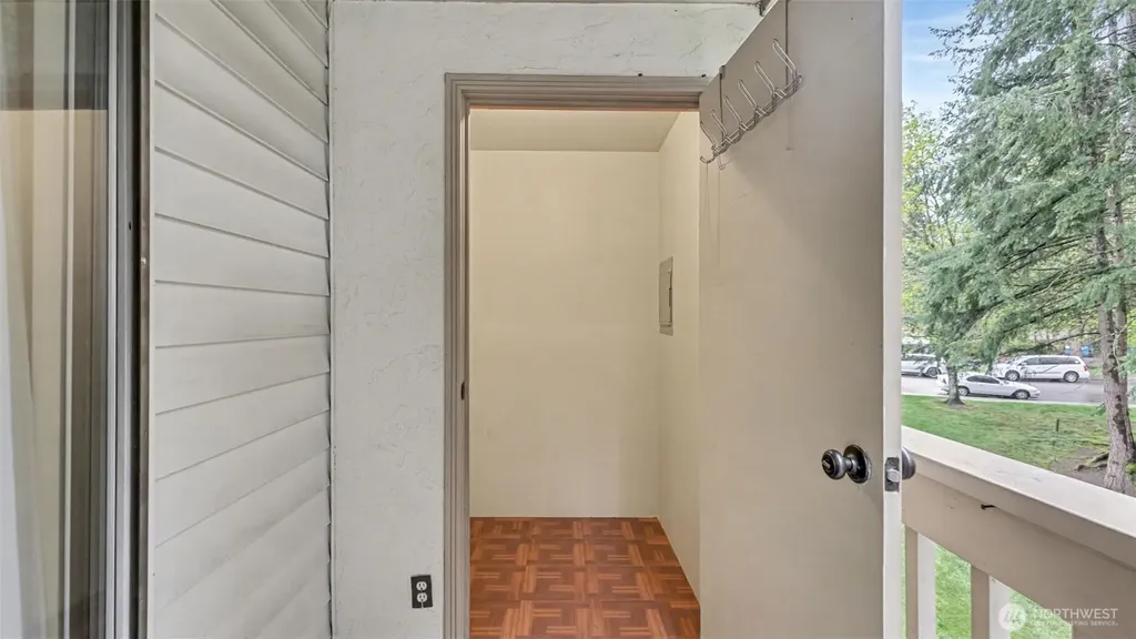 17425 119th Lane SE Renton WA 98058