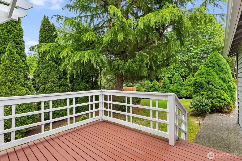 10825 158th Court NE Redmond WA 98052