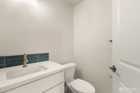 16823 Alder Way Lynnwood WA 98037