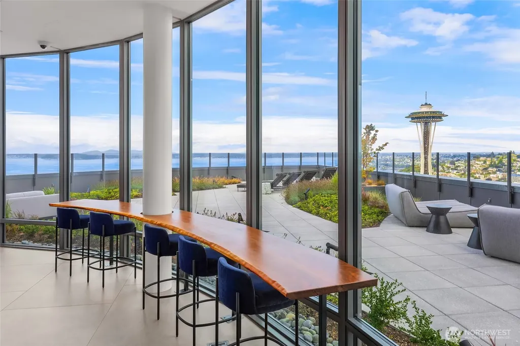 2510 6th Avenue Seattle WA 98121