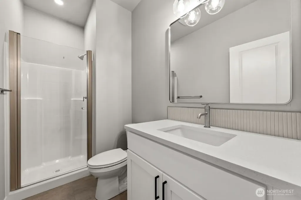16823 Alder Way Lynnwood WA 98037