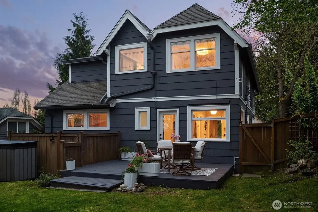314 NE 56th Street Seattle WA 98105