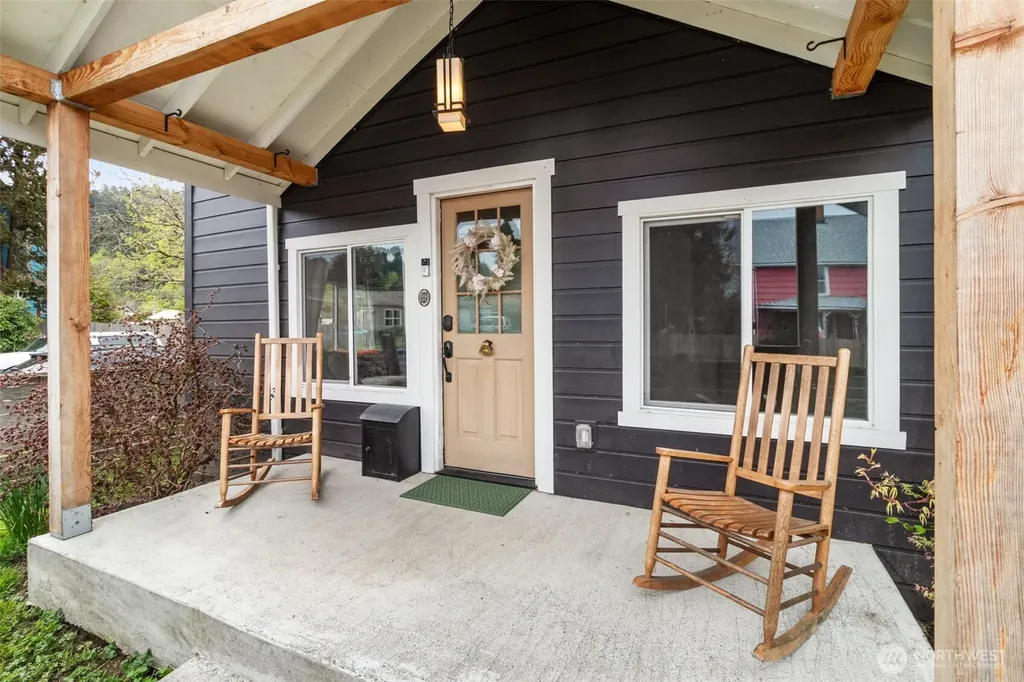 320 E Main Street Centralia WA 98531