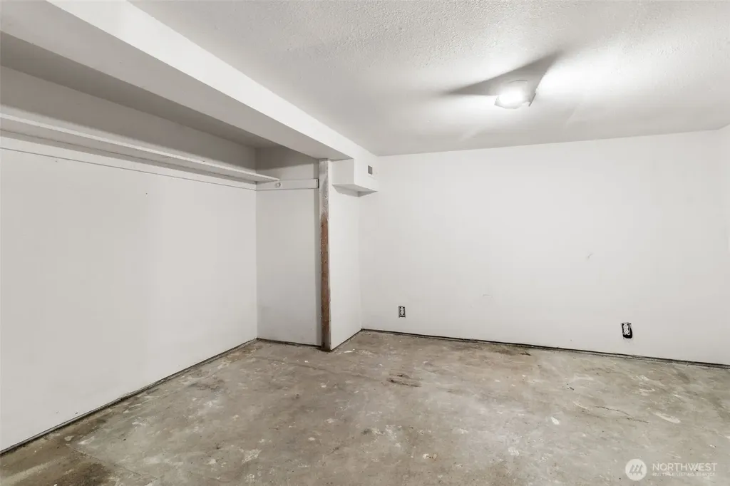 320 E Main Street Centralia WA 98531